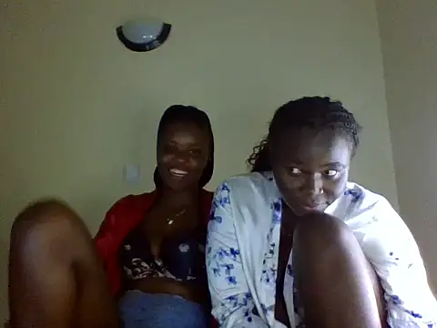 roziebeauty webcam