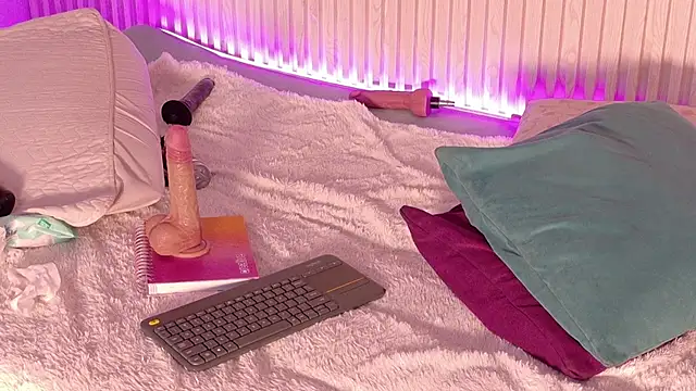 MiaJanss webcam