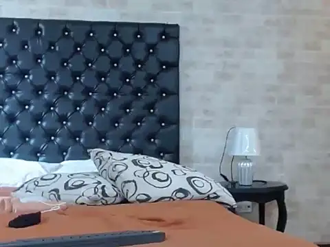 DarkHoneey23 webcam