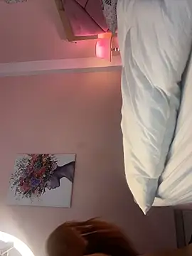 VictoriaLasse live cam on StripChat