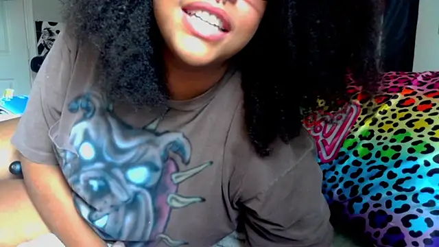 nintendhoe (F young) - tshirt off heheh
