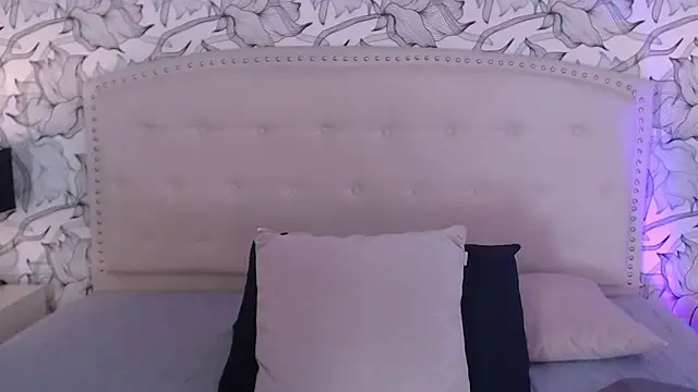 Venusandrea29 webcam