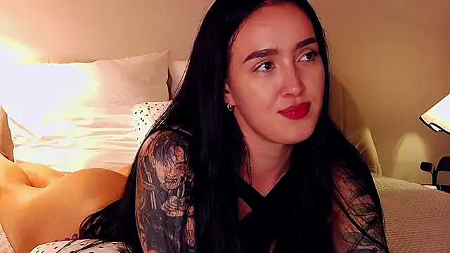 Watch KimKhallifa live on EroticFlix - High definition streams