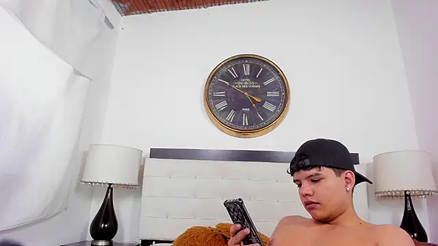 Axel_Forte live cam on StripChat