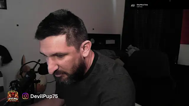 DevilPup75_ webcam