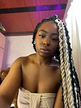 cynthia_es (F young) - finger on my pussy