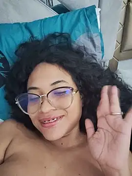 DAFNNEE_HOT webcam