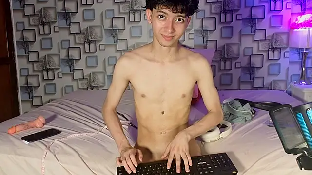 twink_sebas7 (M twink) - Candle Wax game - Fetish game 🔥