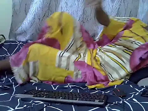 petite_pretti webcam