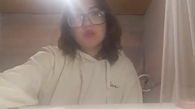 OliviaMoment webcam