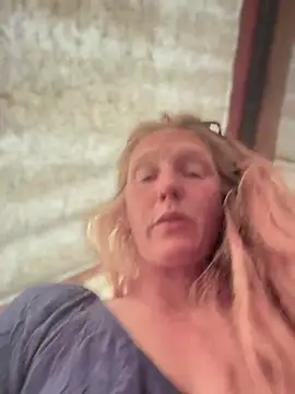 GoldenFlameGoddess webcam