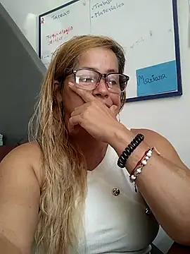 Watch natally_ross21 live on EroticFlix - High definition streams