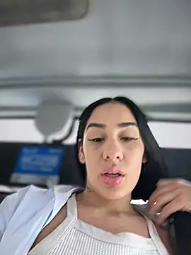 __IRIS__ live cam on StripChat
