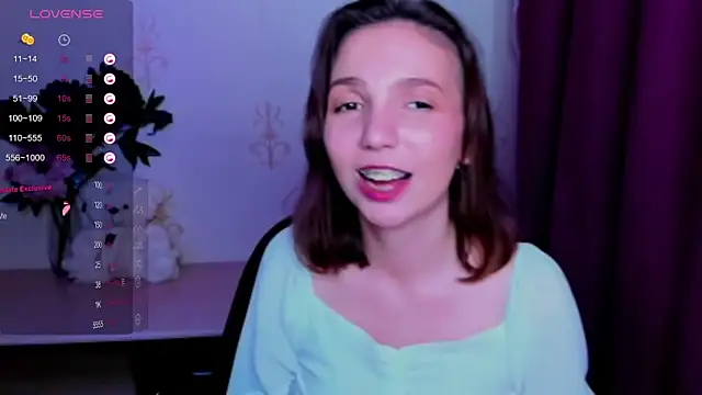 KindHazelHere_ webcam