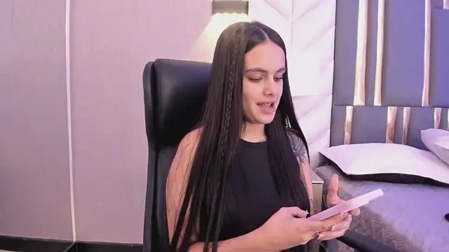 ChloeHarper_ webcam