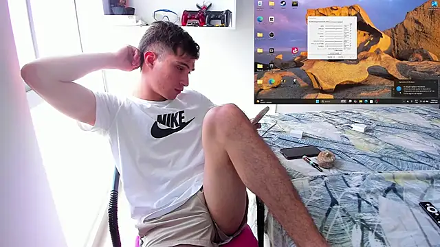 Naugthy_Patrick webcam