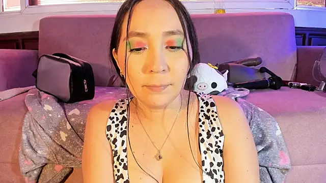 AlissaJoness webcam