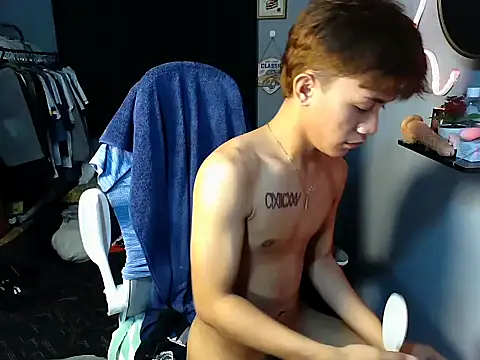naughtyboyloy_0 webcam