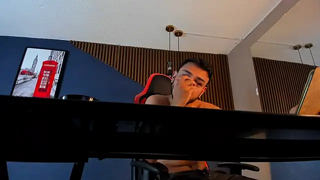 Boss_Domiinator webcam