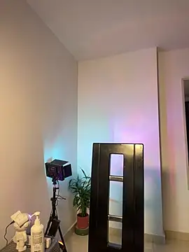 zhara_1198 webcam