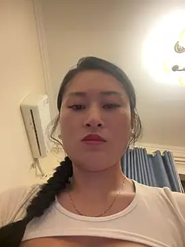 Watch Yolanda9 live on EroticFlix - High definition streams