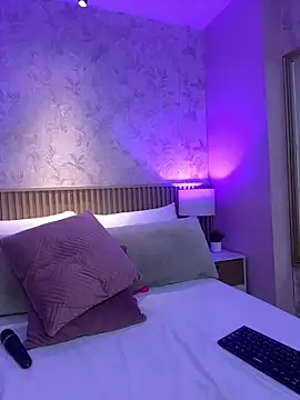 Darcy_glow_ webcam