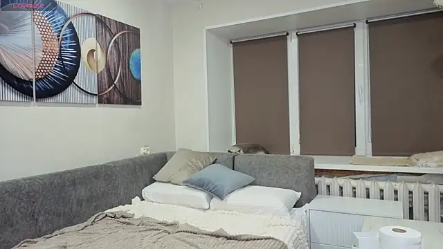 Mia_E1fie02 webcam