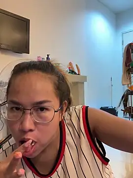 Ponthip webcam