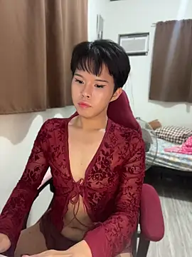plaxxxtique (T young) - So horny i wanna cum and make u cum