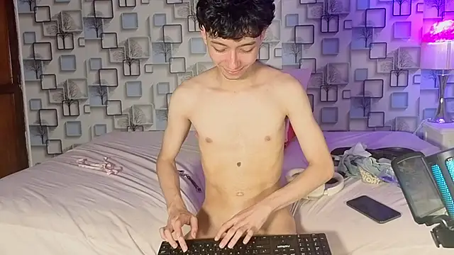 twink_sebas7 (M twink) - Candle Wax game - Fetish game 🔥