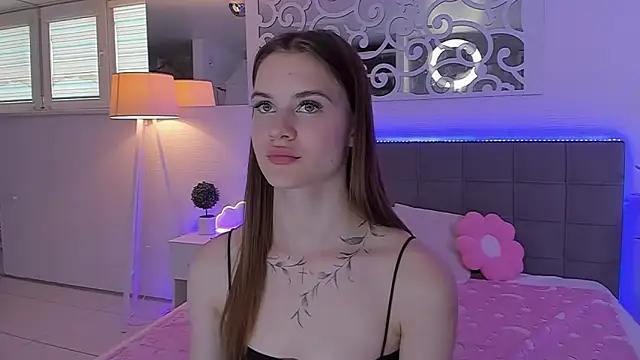 LuisaClover webcam