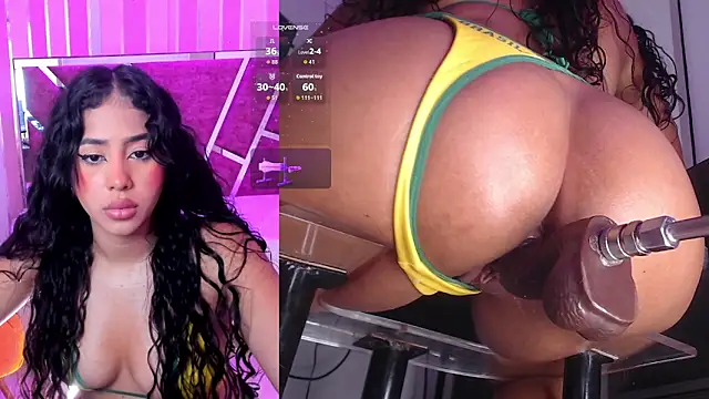 NicoleJons_ webcam