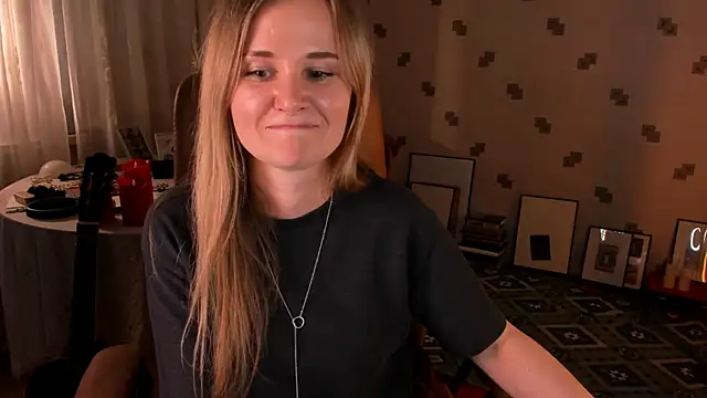 MiaSparkes webcam