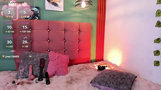 raven_smith_ webcam