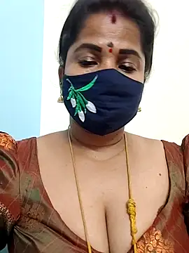 gaurika18 webcam