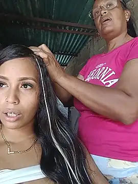 laura20lopez (G young) - Tetas grandes afuera de la señora