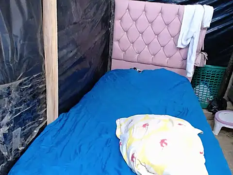 Dulce2415 webcam