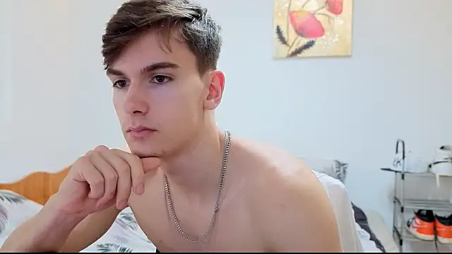 bradyflint (M twink) - Public Cum Show !