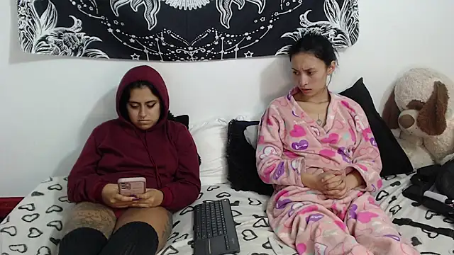 emily_n_abby (G young) - SHOW TITS