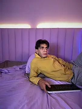 abrilandjulian webcam