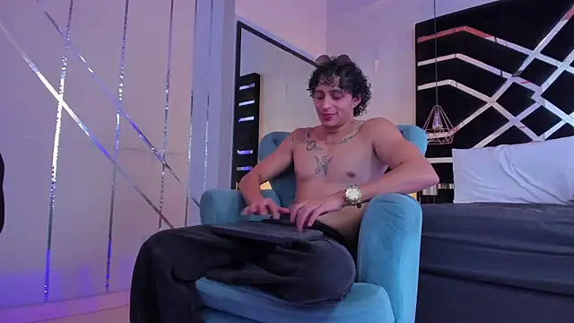 Watch JayTaylorr live on EroticFlix - High definition streams