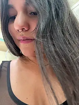 emily_gv1 (F young) - I FUCK MY PUSSY VERY HARD IN PUBLIC