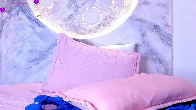 TaylorClay_ webcam