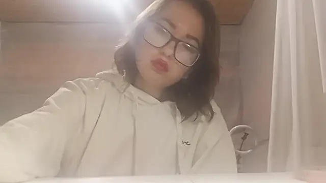 OliviaMoment webcam