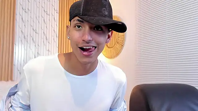 myke_tucker webcam