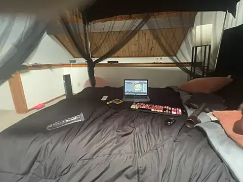 Watch odbodu live on EroticFlix - High definition streams