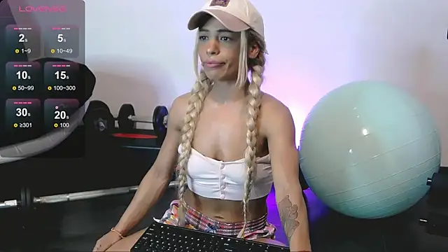 SarahRaynex webcam