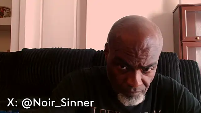 sinnernoir (M mature) - stroke, standing, show ass