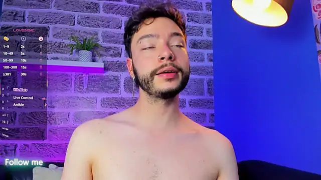noah_ricci webcam
