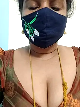 gaurika18 webcam